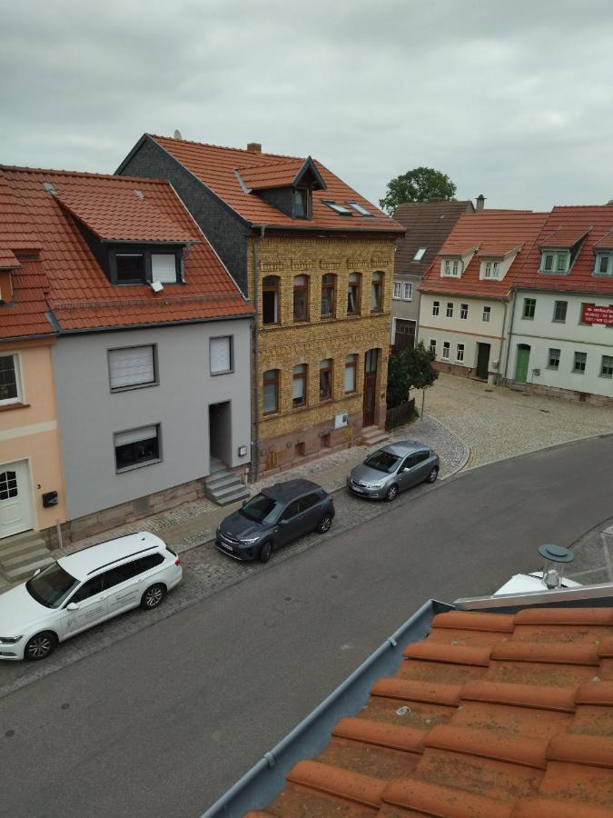 Schmal & Hoch - Willkommen Im Schmalsten Haus Von Bad Frankenhausen Exterior photo